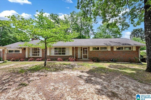 1606 WOODLAND STREET NW, Cullman, AL 35055