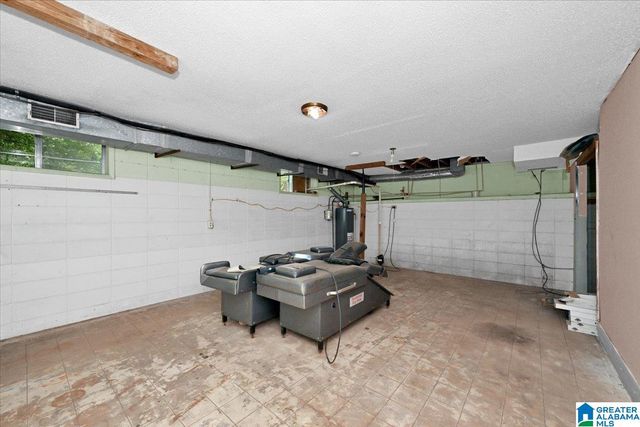 1606 WOODLAND STREET NW, Cullman, AL 35055