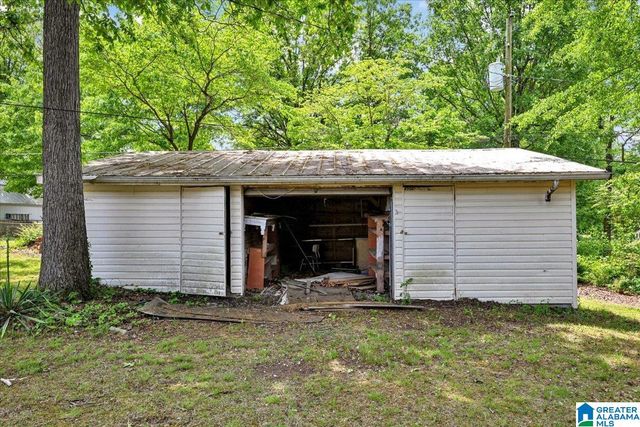 1606 WOODLAND STREET NW, Cullman, AL 35055