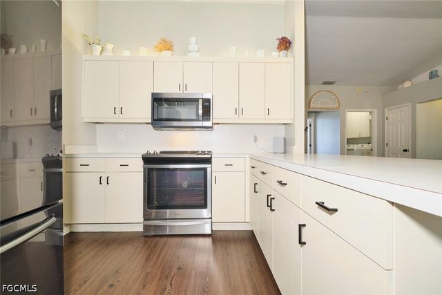 6649 Hartland ST, Fort Myers, FL 33966