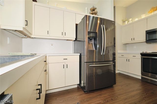 6649 Hartland ST, Fort Myers, FL 33966