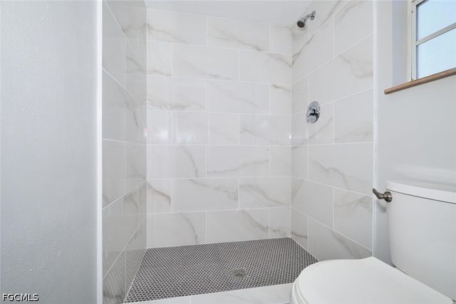 6649 Hartland ST, Fort Myers, FL 33966