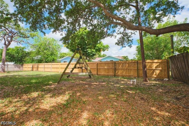 6649 Hartland ST, Fort Myers, FL 33966