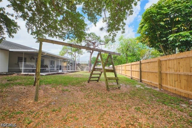 6649 Hartland ST, Fort Myers, FL 33966