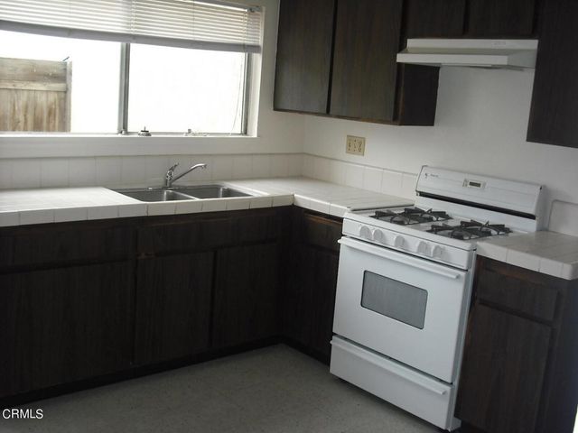1410 Friedrich Lane B, Oxnard, CA 93033