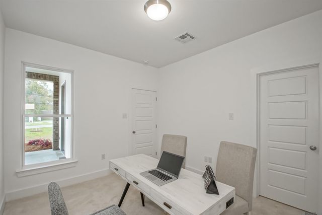 654 Turnstone Ave, Baton Rouge, LA 70819