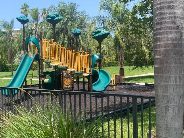 3964 Poinciana Lane, Hollywood, FL 33021