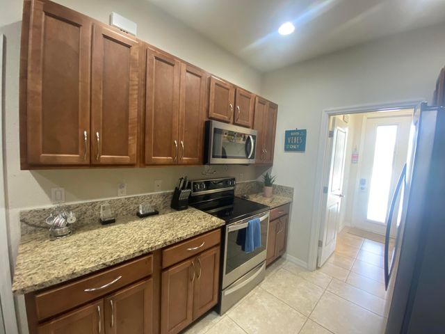 3964 Poinciana Lane, Hollywood, FL 33021