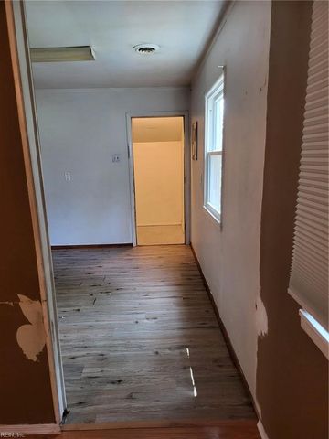 29 Shelton RD, Hampton, VA 23663