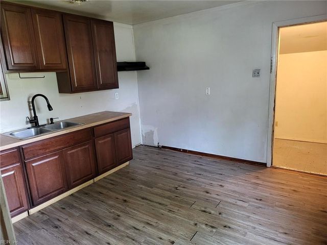 29 Shelton RD, Hampton, VA 23663