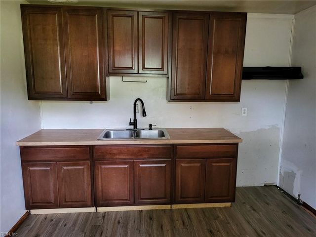 29 Shelton RD, Hampton, VA 23663