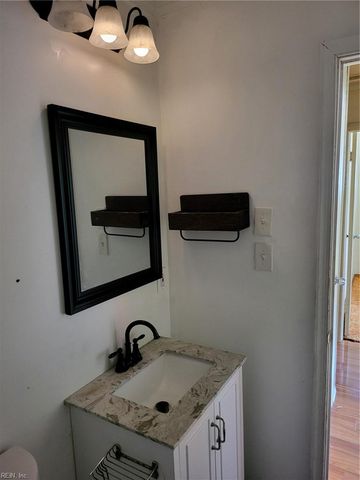 29 Shelton RD, Hampton, VA 23663