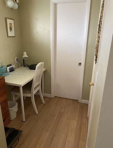 17001 NE 13th Ave 314, Miami, FL 33162