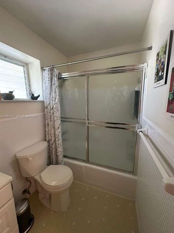 17001 NE 13th Ave 314, Miami, FL 33162