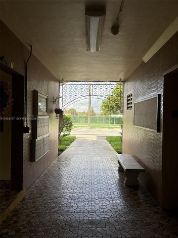 17001 NE 13th Ave 314, Miami, FL 33162