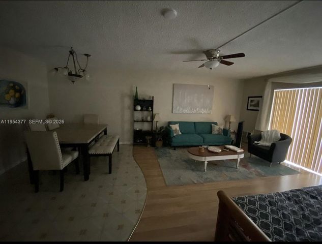 17001 NE 13th Ave 314, Miami, FL 33162