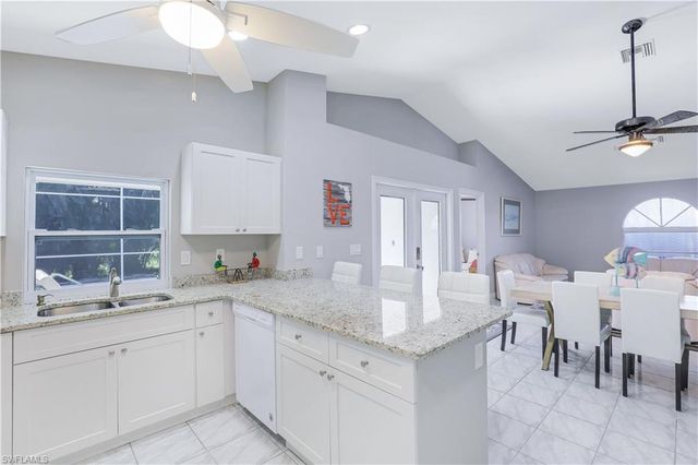 718 95th AVE N, Naples, FL 34108