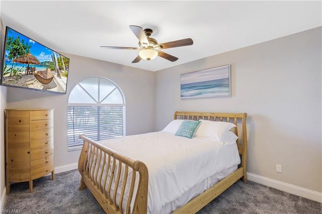 718 95th AVE N, Naples, FL 34108