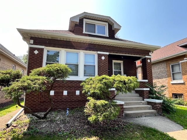 2722 Euclid Avenue, Berwyn, IL 60402