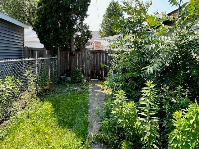 2722 Euclid Avenue, Berwyn, IL 60402