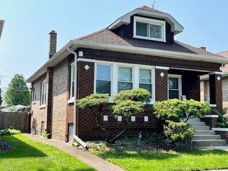 2722 Euclid Avenue, Berwyn, IL 60402