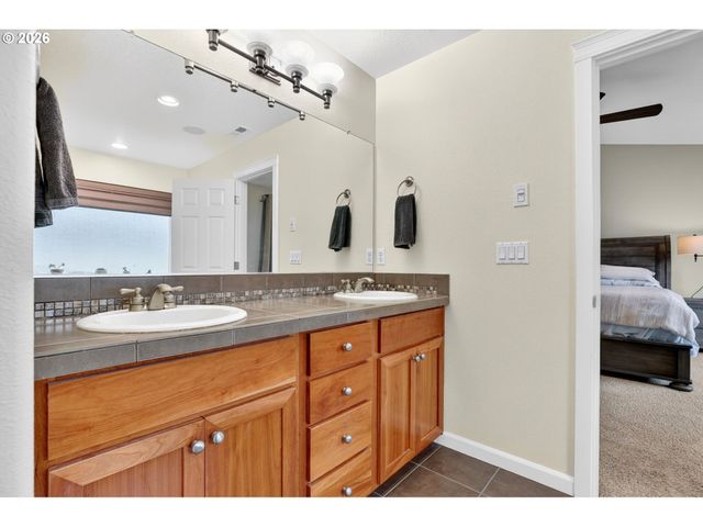 11607 Nw 29TH Pl, Vancouver, WA 98685