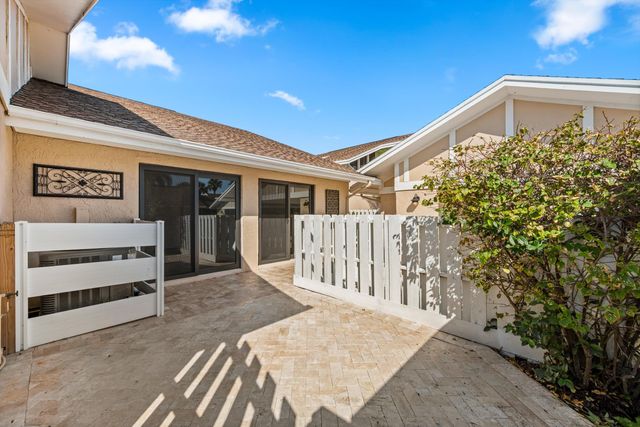 3733 Cape Pointe Circle, Jupiter, FL 33477