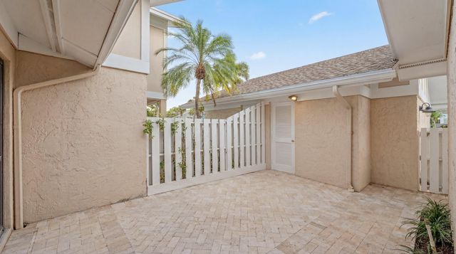 3733 Cape Pointe Circle, Jupiter, FL 33477