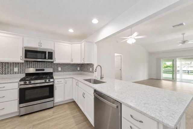 1106 EBLING LOOP, The Villages, FL 32163