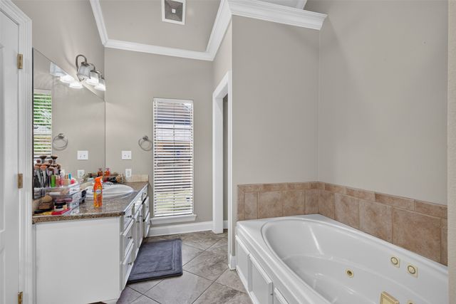 1975 Honeytree Trail, Haughton, LA 71037