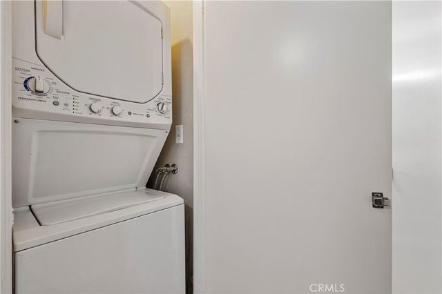 23839 Del Monte Drive 91, Valencia, CA 91355