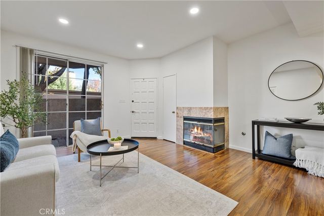 23839 Del Monte Drive 91, Valencia, CA 91355