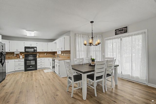 9111 Cara's Way, Manhattan, KS 66502