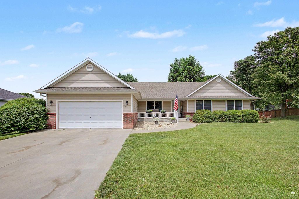 9111 Cara's Way, Manhattan, KS 66502
