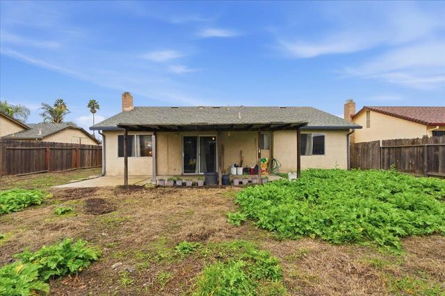 2003 Chambord Dr, Stockton, CA 95210