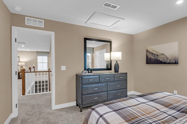 1009 Harwell Ln, Murfreesboro, TN 37128