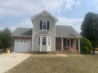 3425 Loon Dr, Clarksville, TN 37042