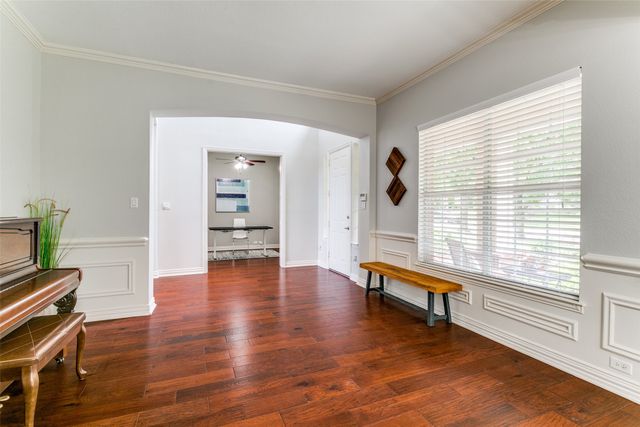 869 Winchester Drive, Lewisville, TX 75056