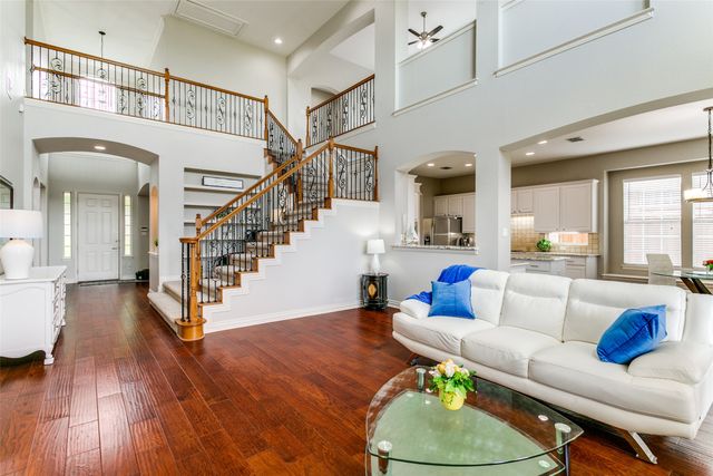 869 Winchester Drive, Lewisville, TX 75056