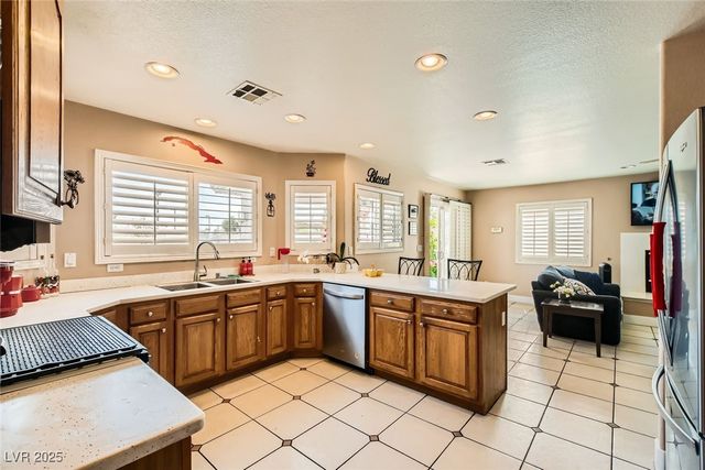 2635 Regency Cove Court, Las Vegas, NV 89121