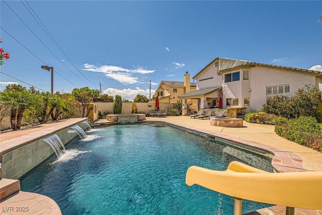 2635 Regency Cove Court, Las Vegas, NV 89121