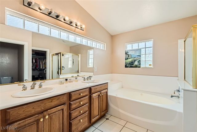 2635 Regency Cove Court, Las Vegas, NV 89121