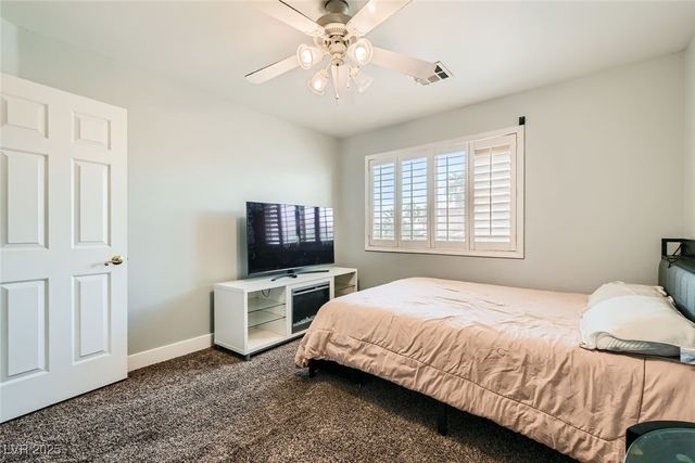 2635 Regency Cove Court, Las Vegas, NV 89121