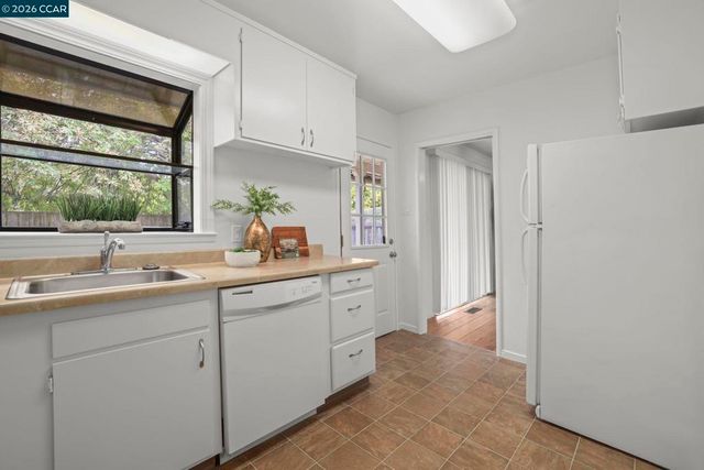 3000 Montebello Ct, Concord, CA 94518