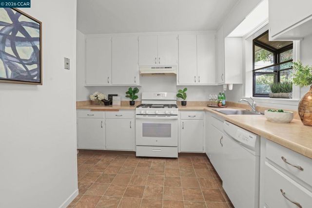 3000 Montebello Ct, Concord, CA 94518
