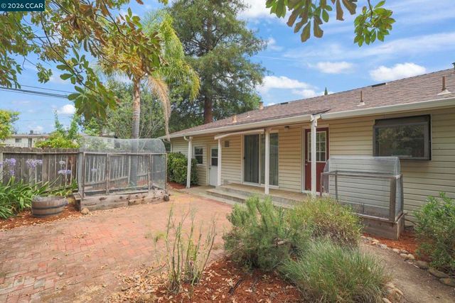 3000 Montebello Ct, Concord, CA 94518