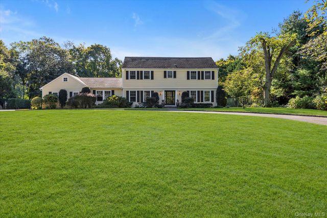 7 Shady Meadow Lane, Syosset, NY 11791