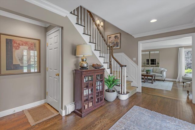 7 Shady Meadow Lane, Syosset, NY 11791