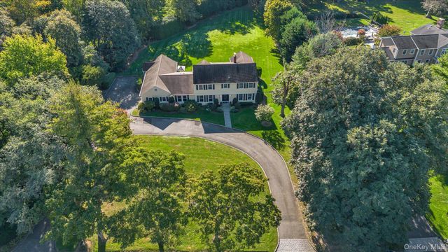 7 Shady Meadow Lane, Syosset, NY 11791