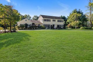 7 Shady Meadow Lane, Syosset, NY 11791